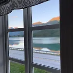 Golden Resort-«skulehuset» Casa de Férias Stryn