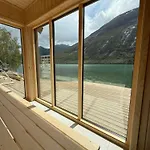 Golden Resort-«skulehuset» Casa de Férias