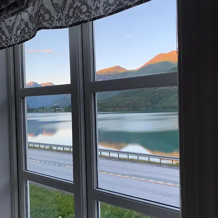 Golden Resort-«skulehuset» Dom wakacyjny Stryn
