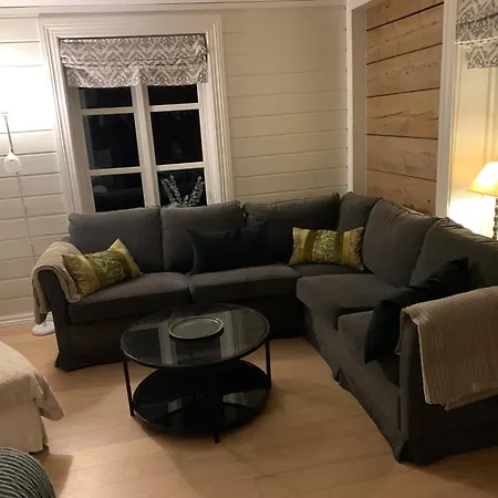 Golden Resort-«skulehuset» Stryn