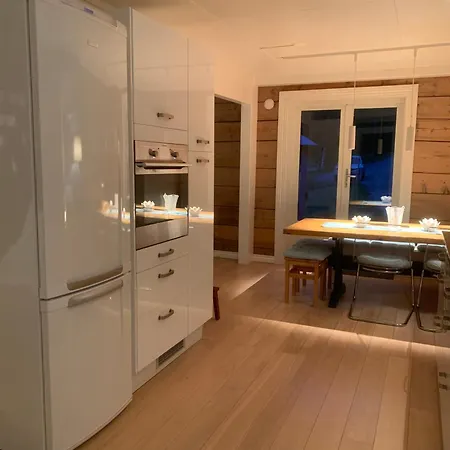 Golden Resort-«skulehuset» Feriehus *