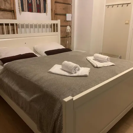 Golden Resort-«skulehuset» *