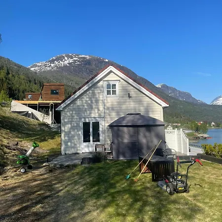 Golden Resort-«skulehuset» Feriehus *
