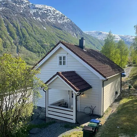 Golden Resort-«skulehuset» Feriehus *