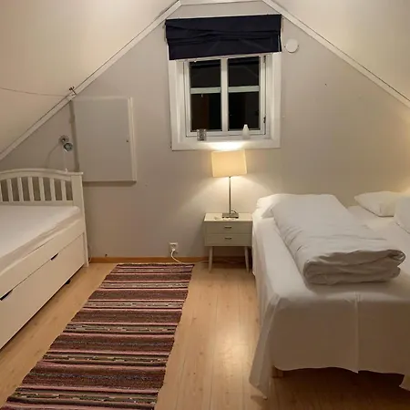 Golden Resort-«skulehuset» *