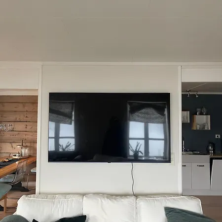 Golden Resort- Skulehuset Feriehus *